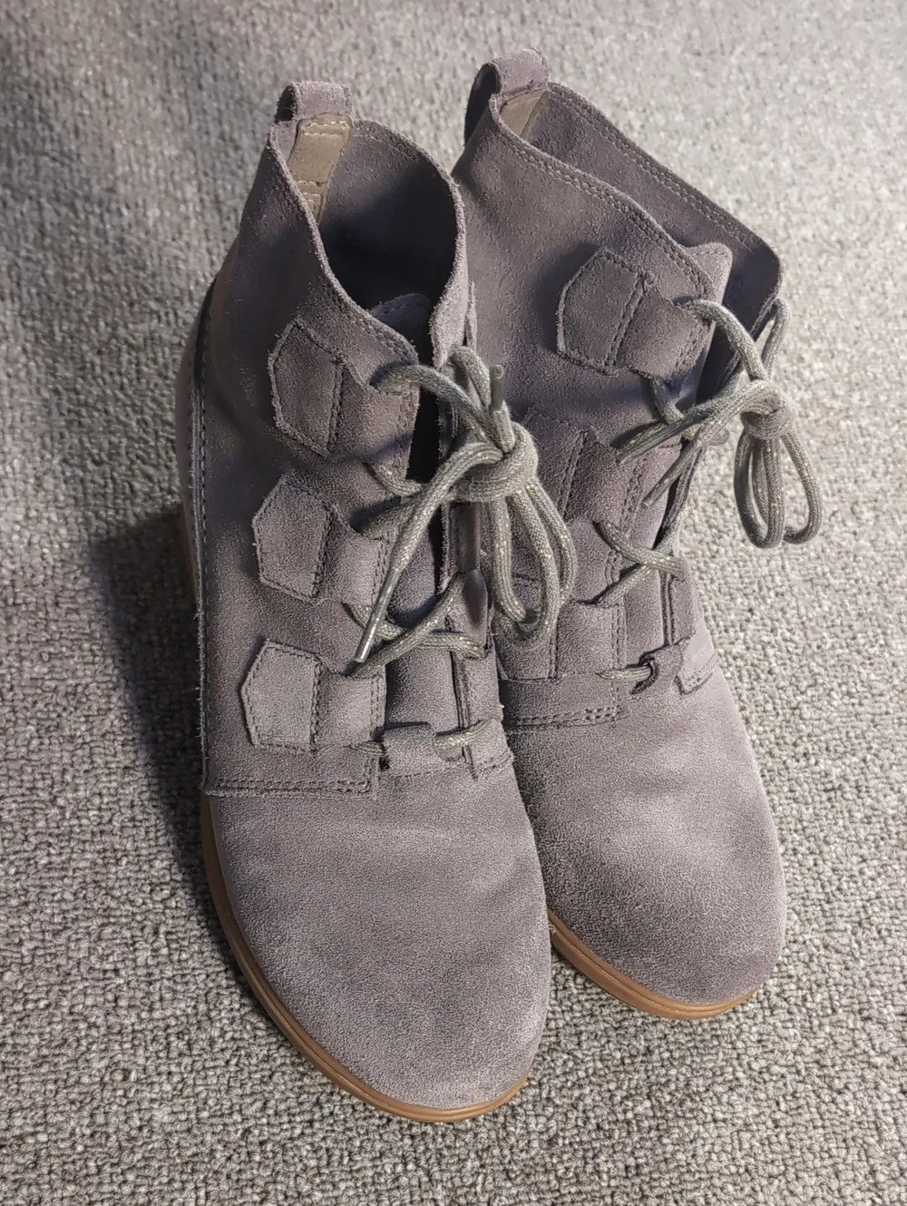 Sorel Evie Lace Wedge Ankle Booties Size 9.5 in Gray Suede